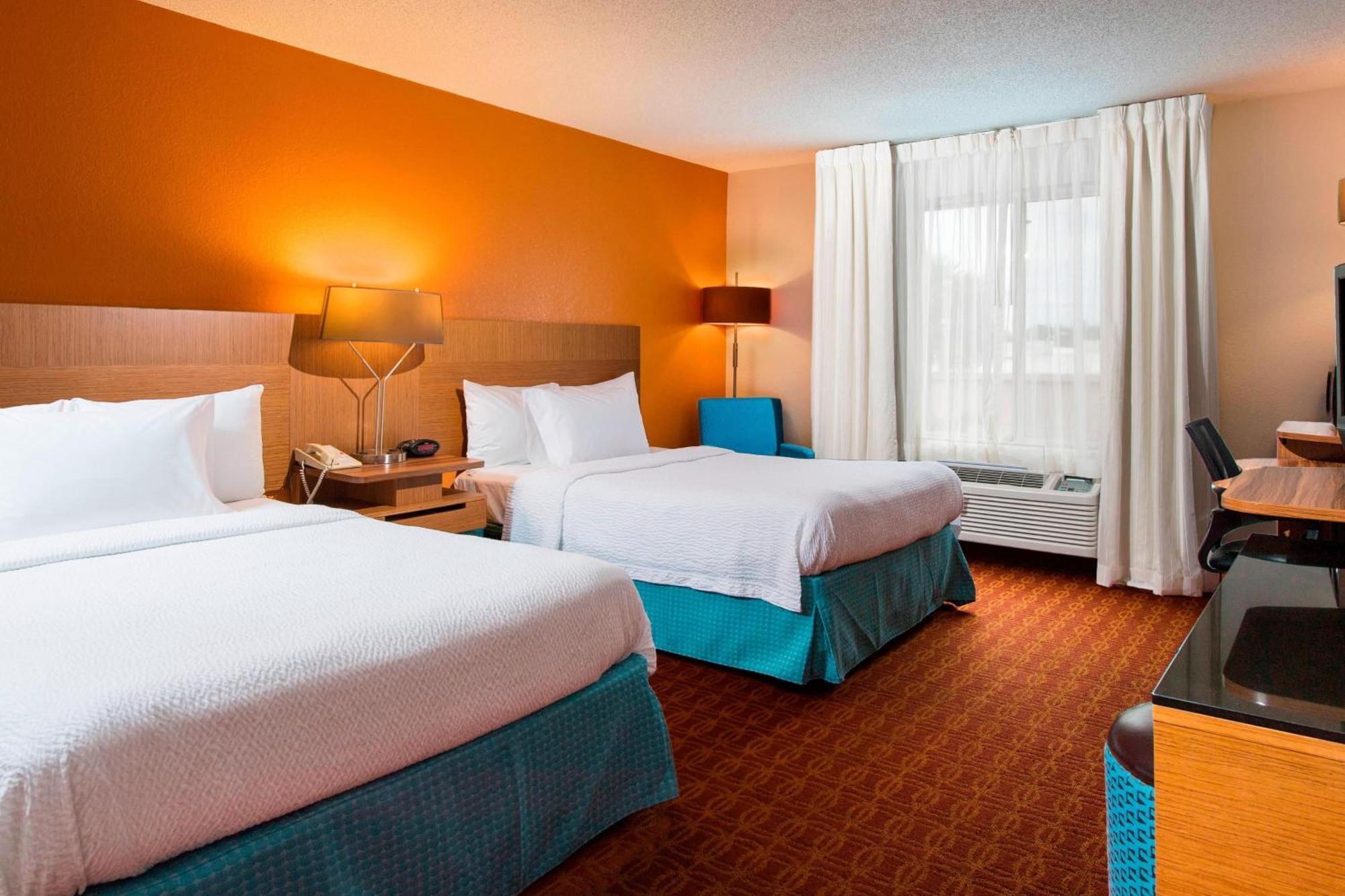Fairfield & By Marriott Myers Cape Coral Hotel