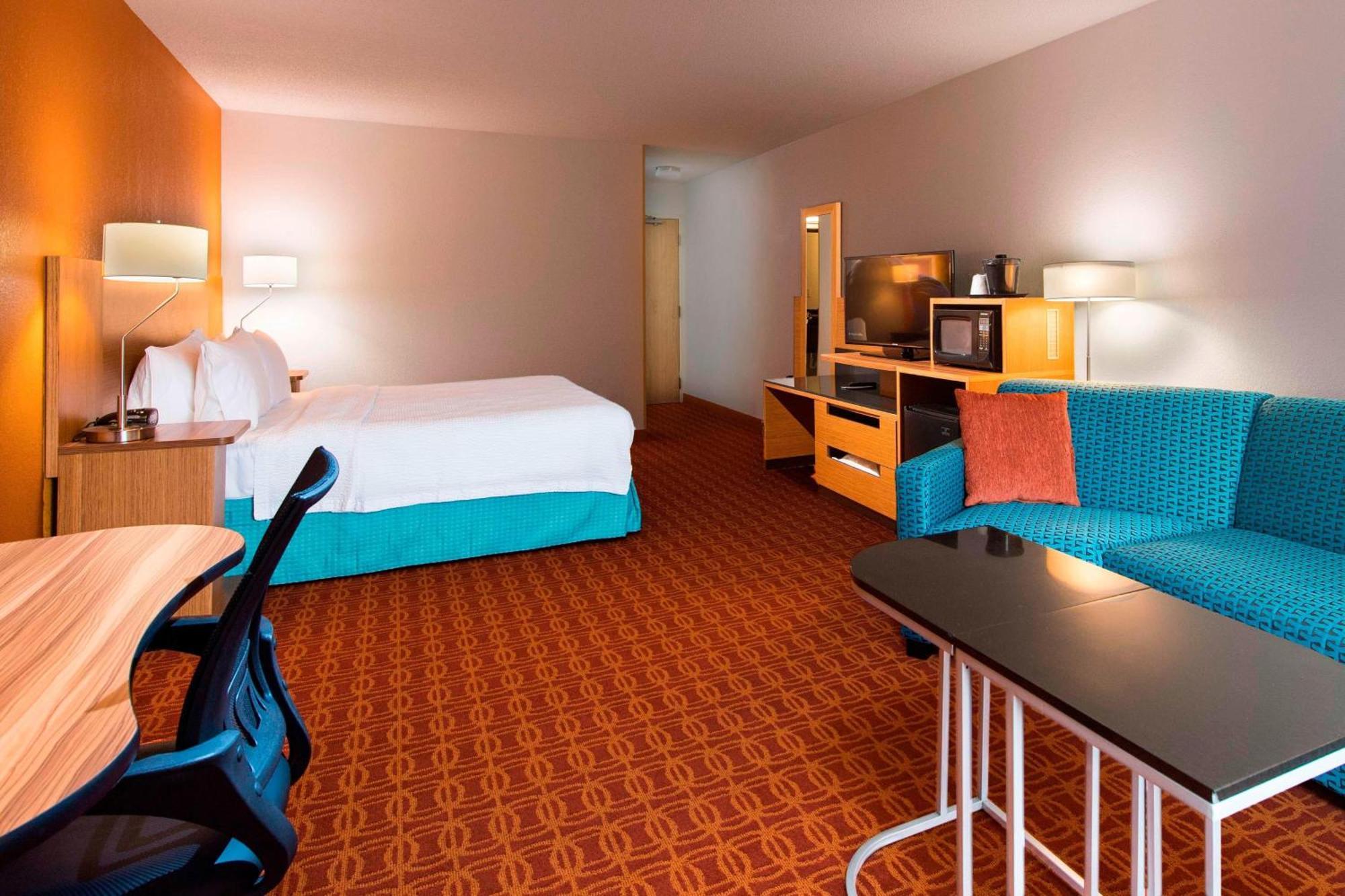 Fairfield & By Marriott Myers Cape Coral Hotel Cypress Lake