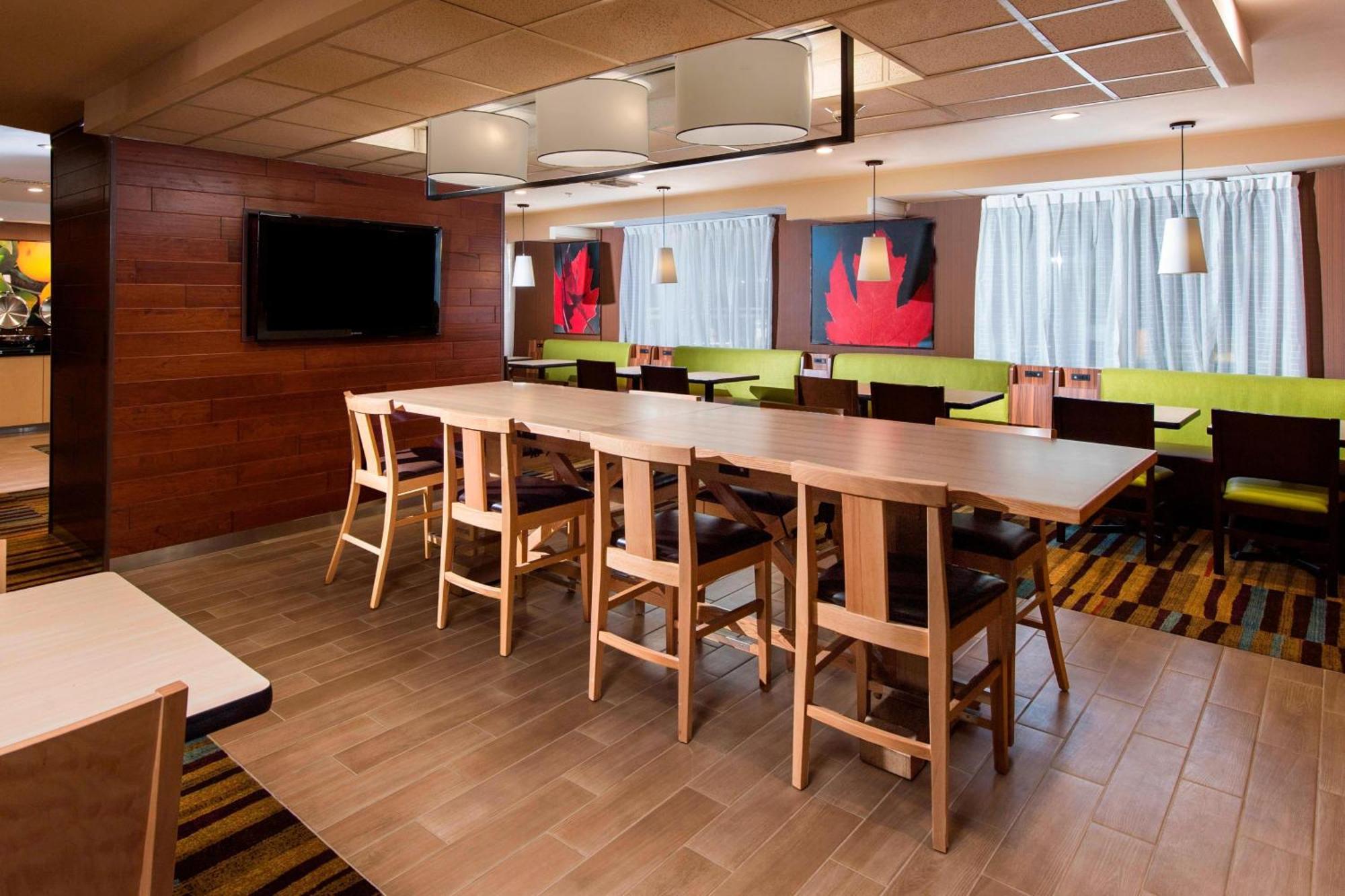 Fairfield & By Marriott Myers Cape Coral Cypress Lake