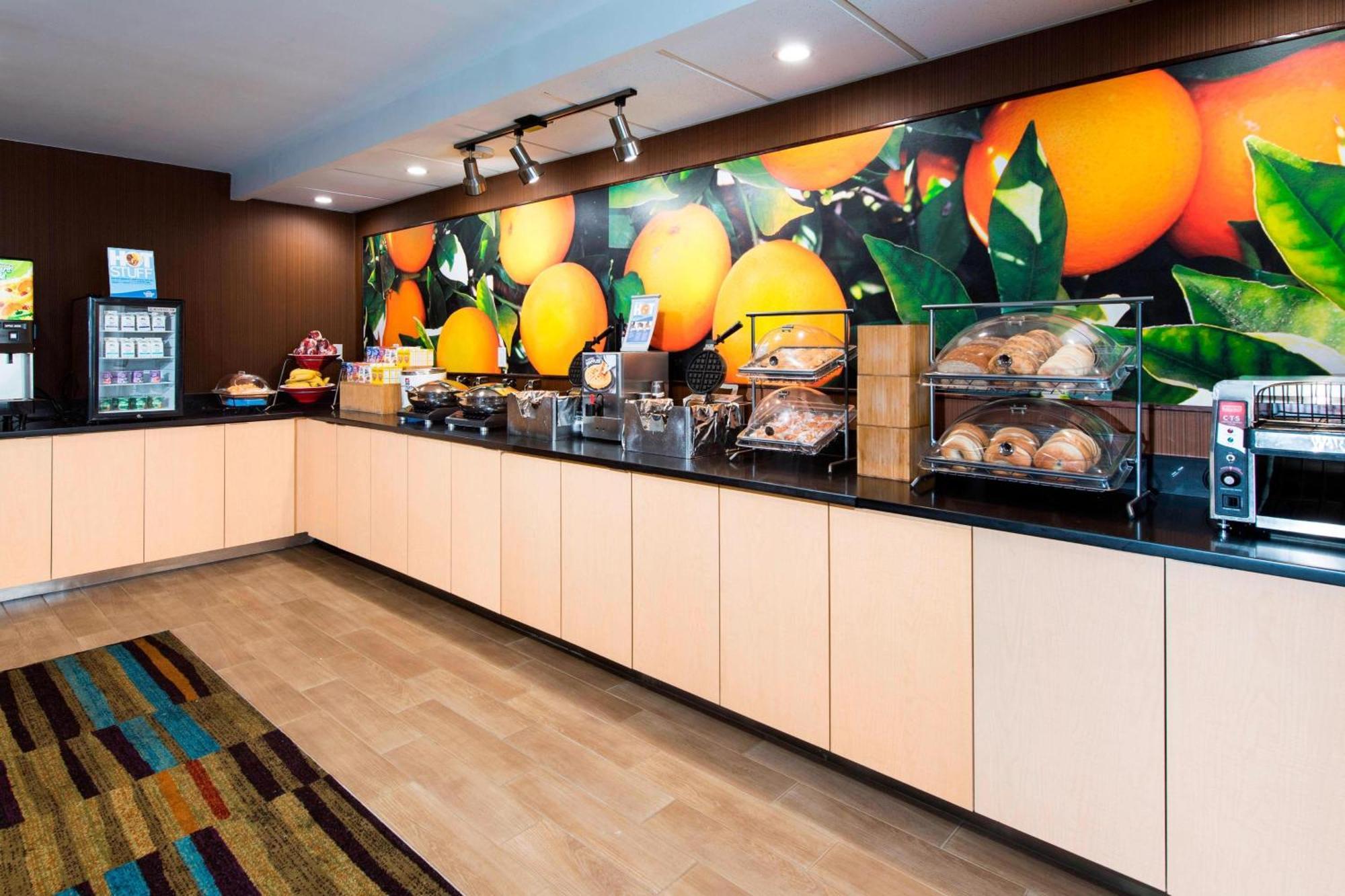 Fairfield & By Marriott Myers Cape Coral Hotel
